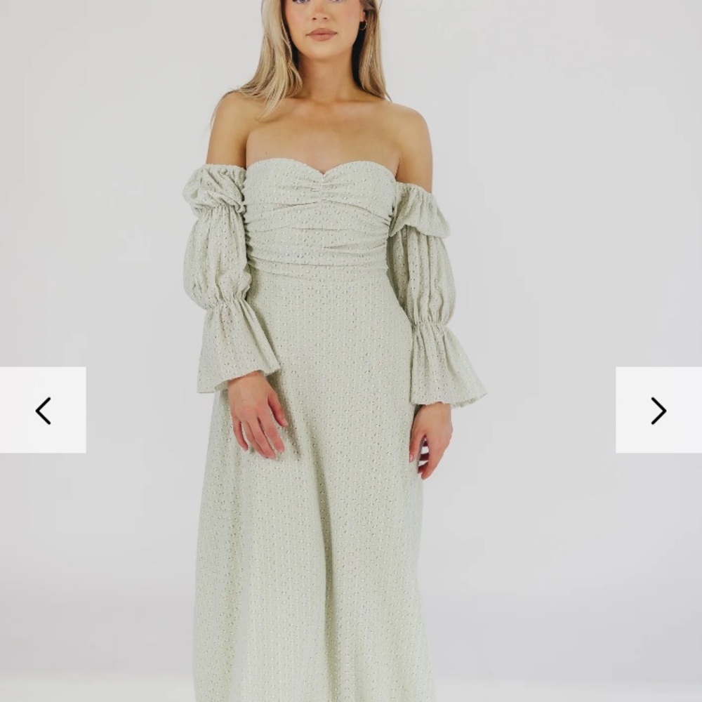 Off-Shoulder Gown Sleeves    Picture is for reference ** actual color is mocha